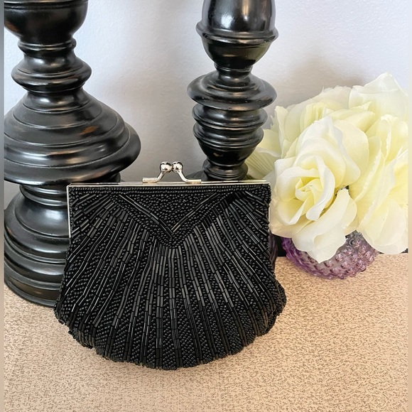 Sequin Beaded Convertible Crossbody Evening Clutch Purse - Picture 4 of 12